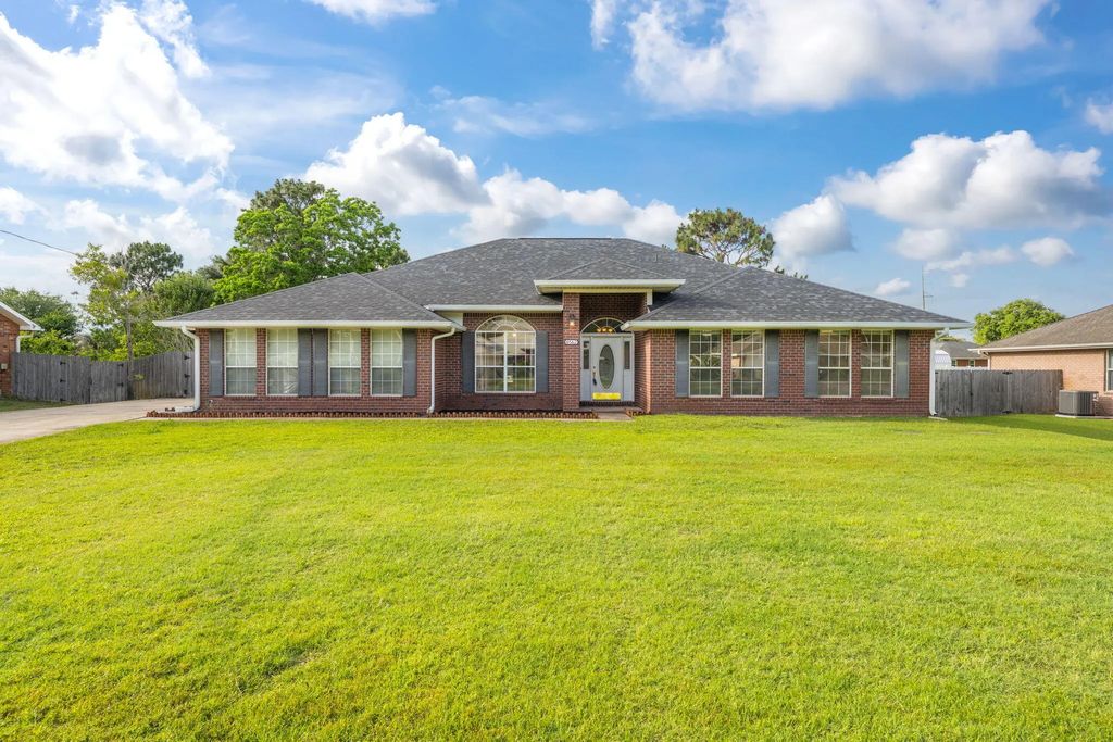 6562 Bellingham Street, Navarre
