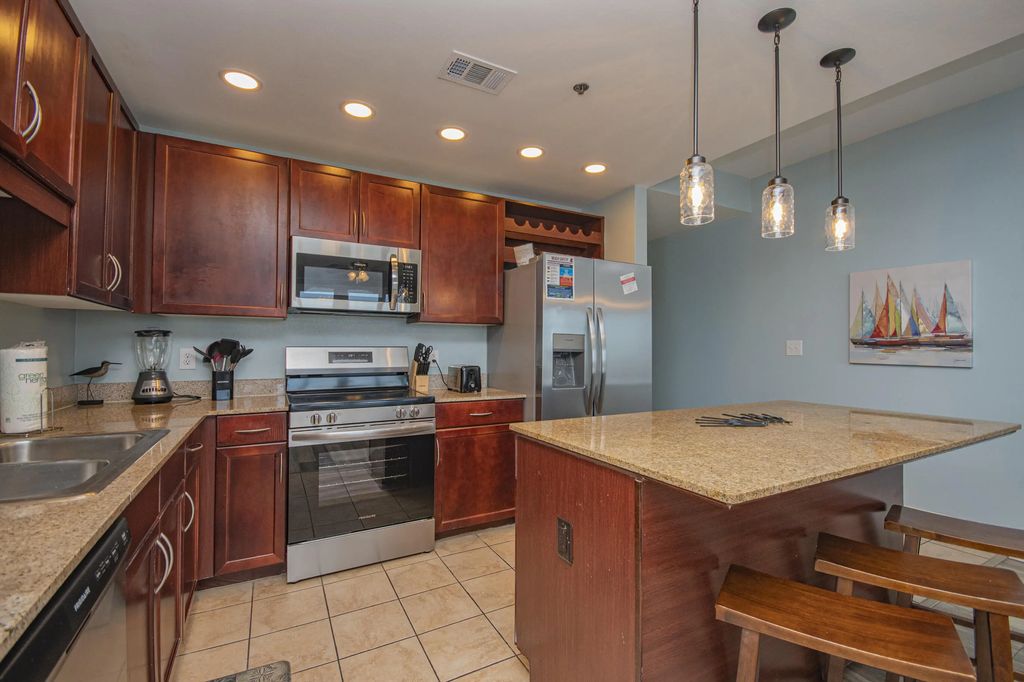 18 of 53 - 9902 S Thomas Drive 431, Panama City Beach, FL