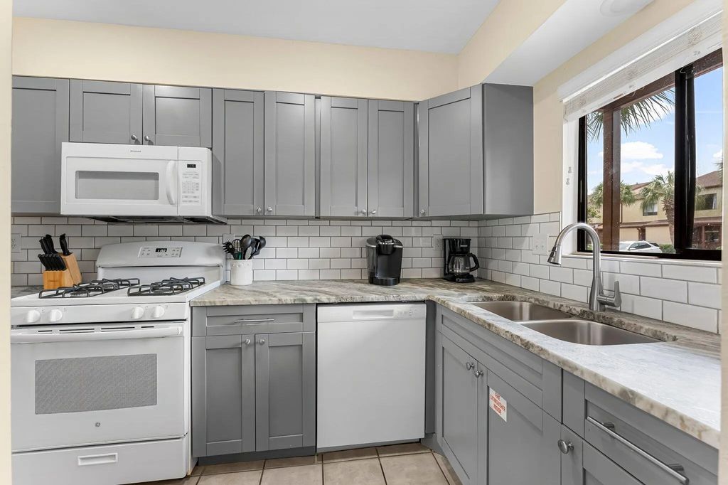 6 of 60 - 17751 Panama City Beach Parkway Unit 15b, Panama City Beach, FL