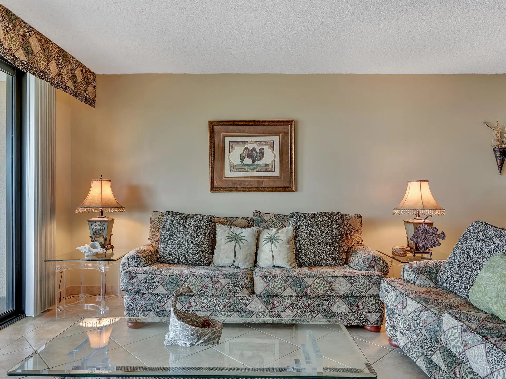 Photo of Listing #976104