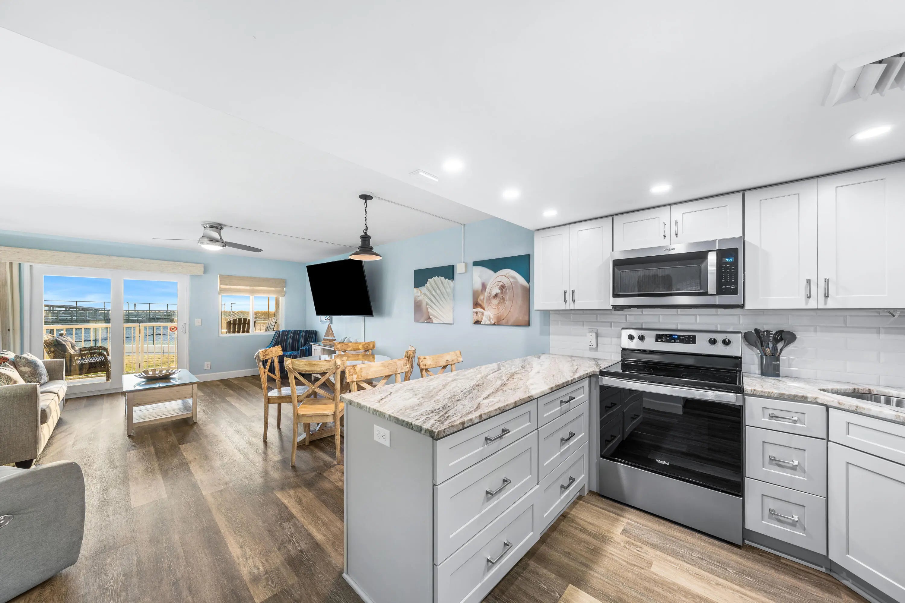 Photo of Listing #976283