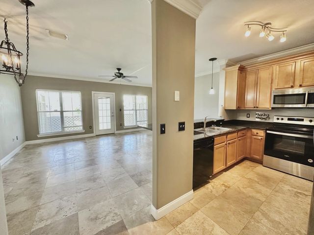 Photo of Listing #976960