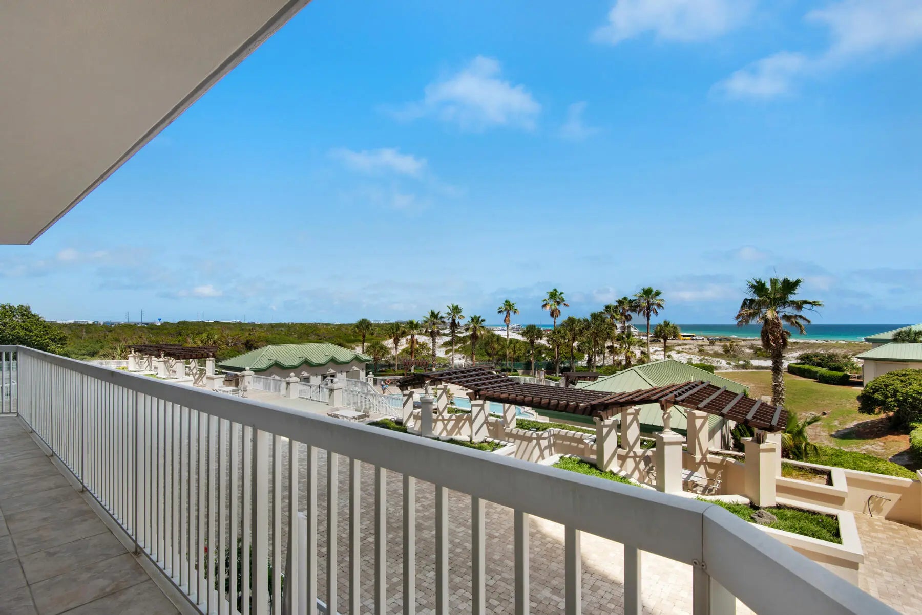 Photo of Listing #976908