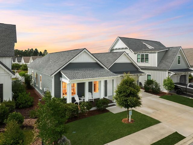 Photo of Listing #977654