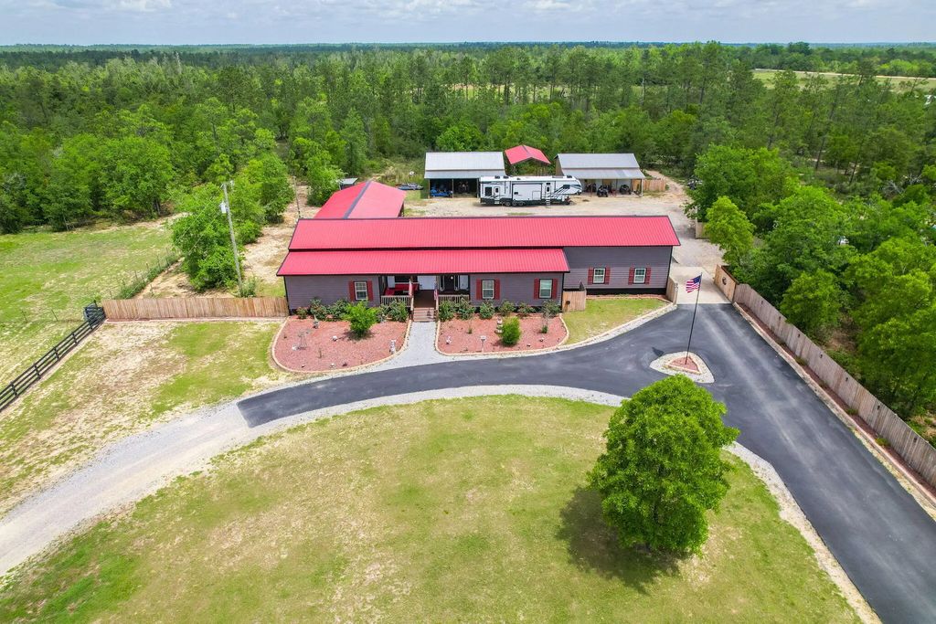 2612 Nw County Rd 274, Fountain