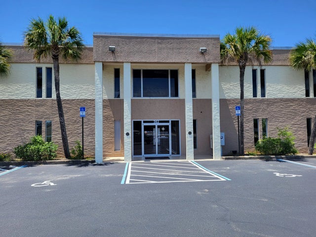 Photo of Listing #976984