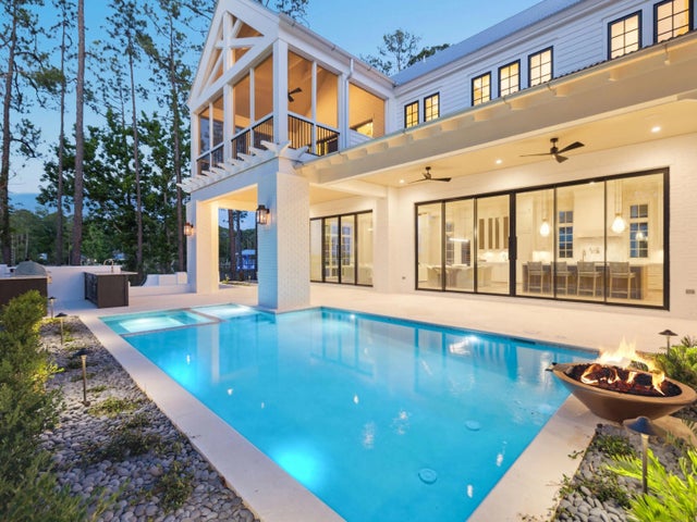 255 Churchill Oaks Dr, Santa Rosa Beach