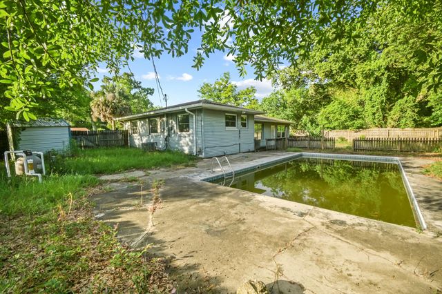 Photo of Listing #977366
