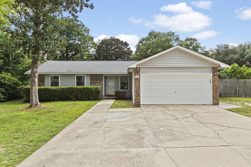 702 Kumquat Avenue, Niceville