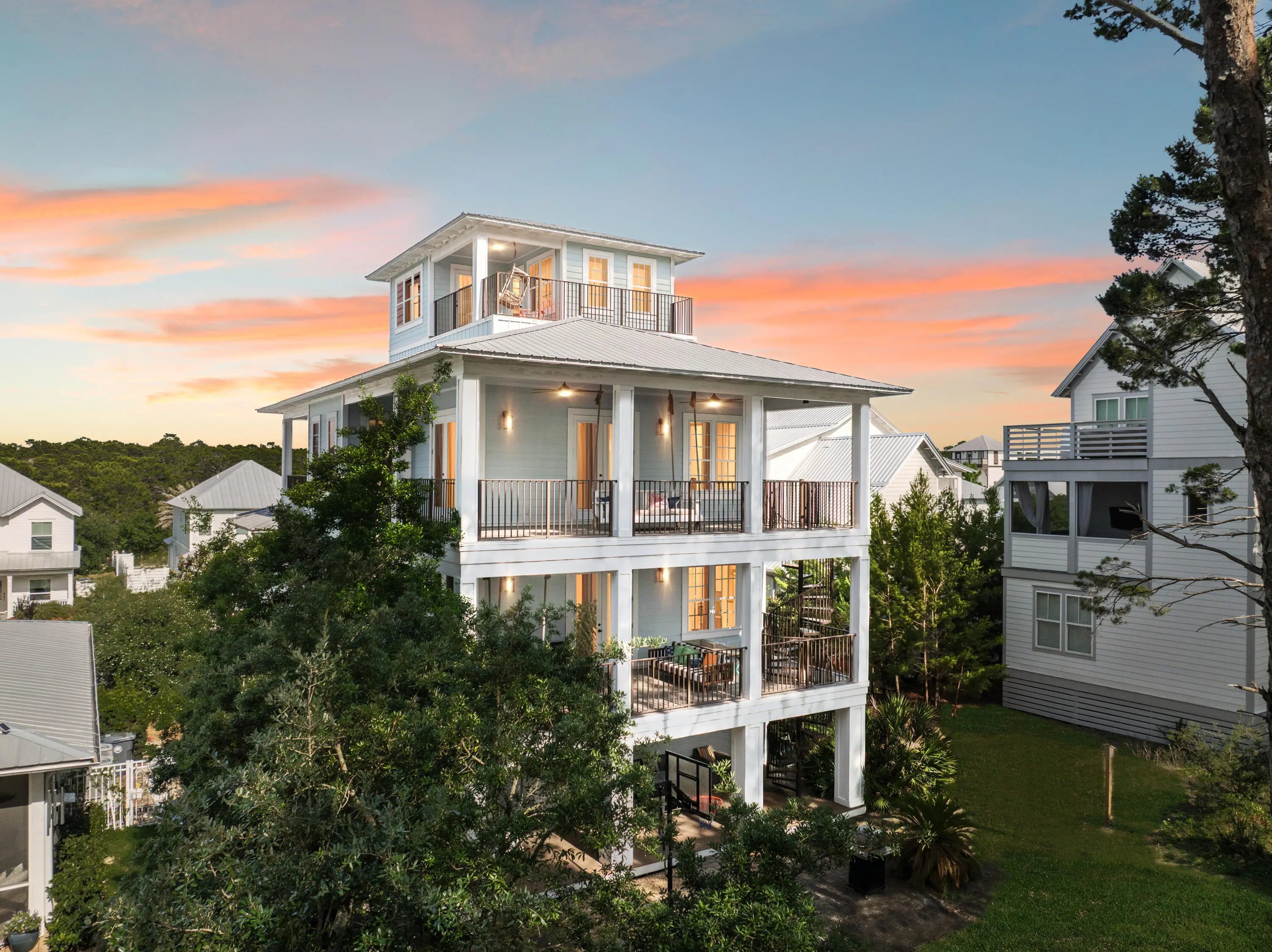 Photo of Listing #977653