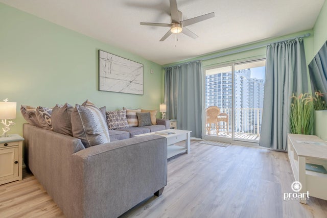 Photo of Listing #977856