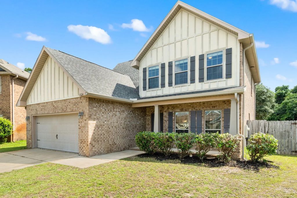 1824 Lindsey Magnolia Court, Navarre
