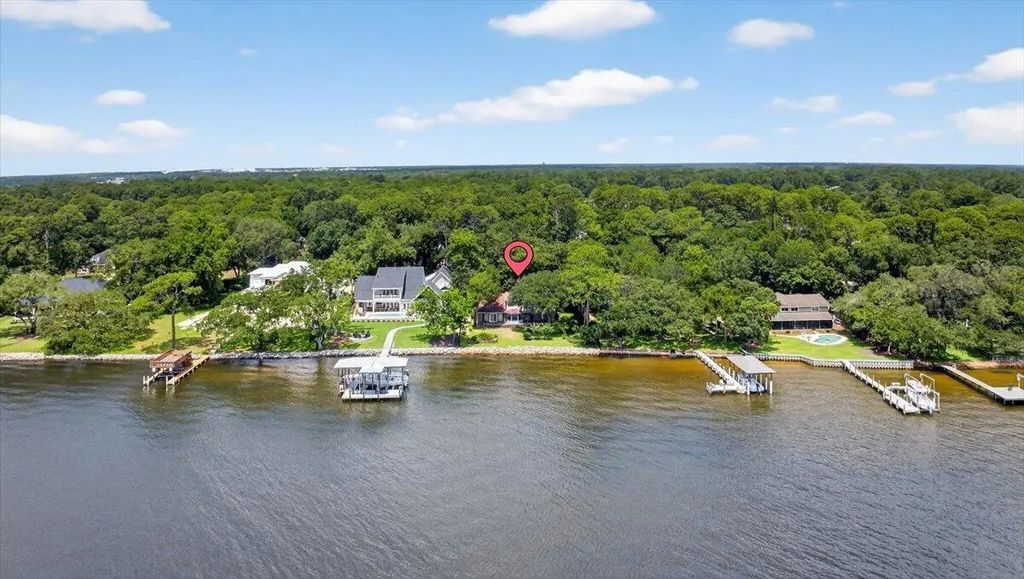 108 Bahia Vista Drive, Niceville
