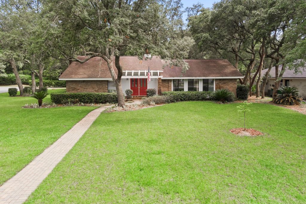 1127 Muirfield Way, Niceville