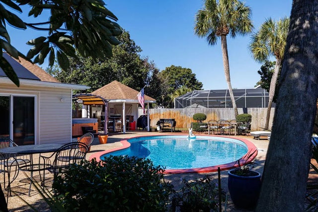 54 E Country Club Drive, Destin