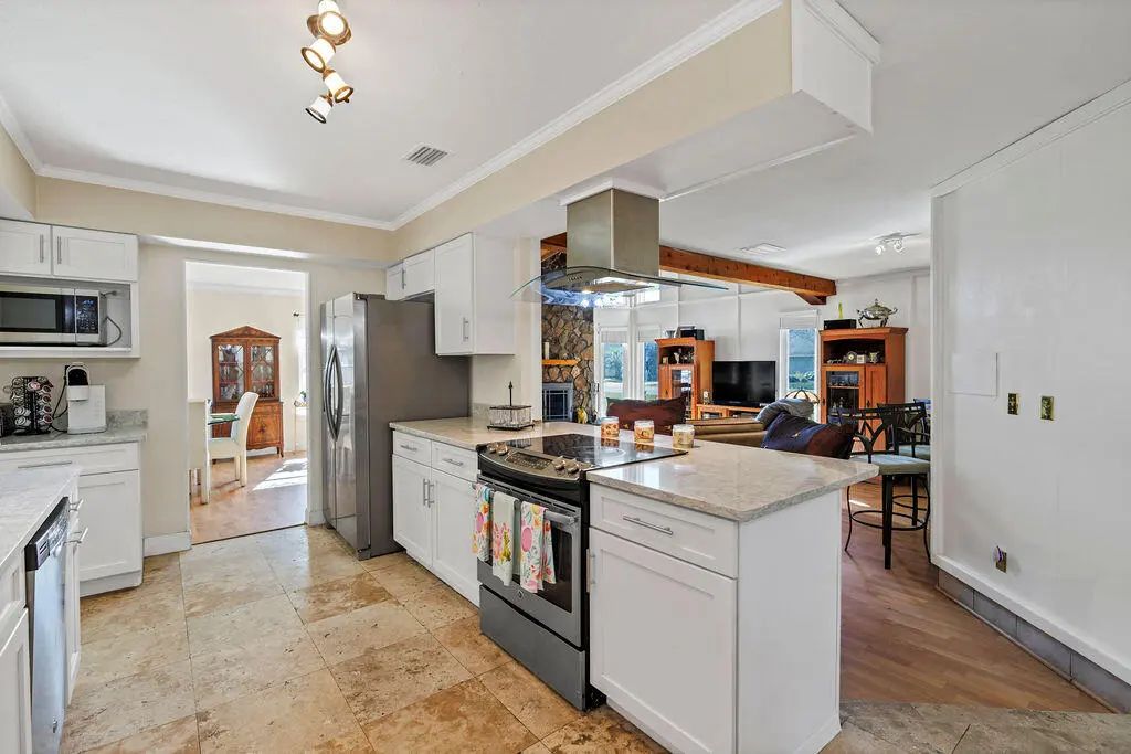 18 of 34 - 54 E Country Club Drive, Destin, FL