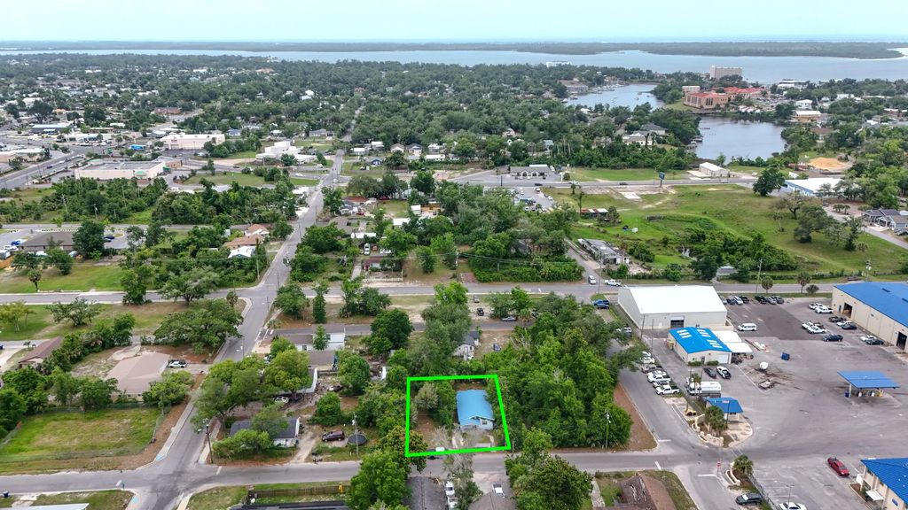 530 E 7th Court, Panama City