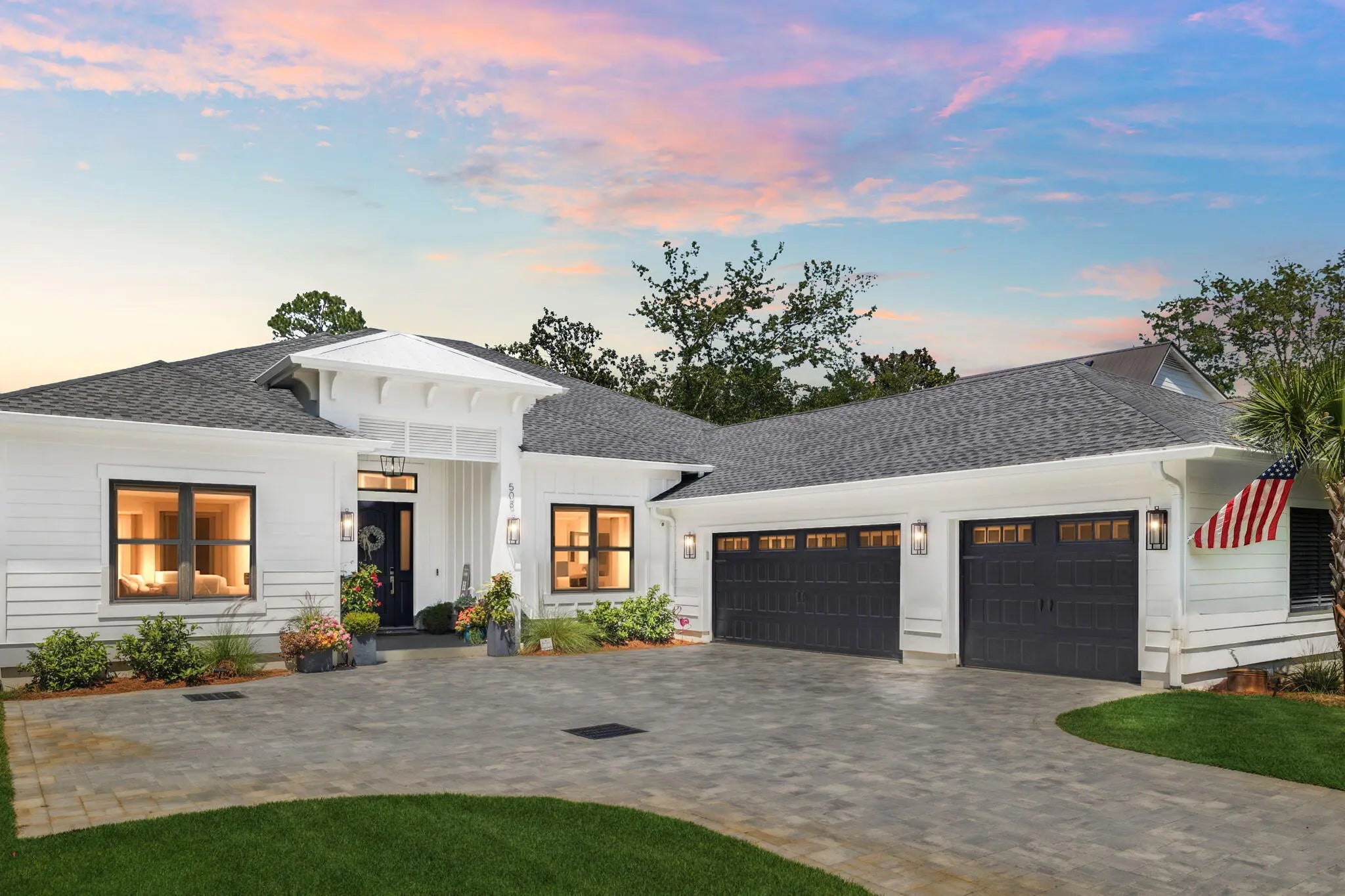 Photo of Listing #979309