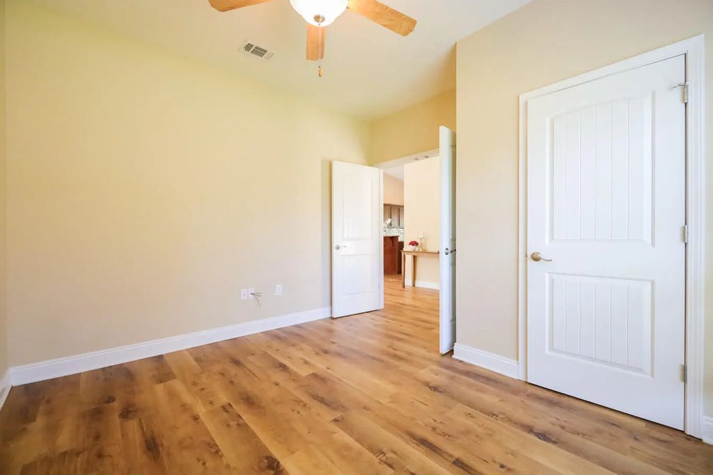5 of 34 - 96 Benton Boulevard, Freeport, FL