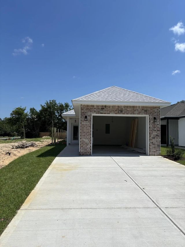 Photo of Listing #979398