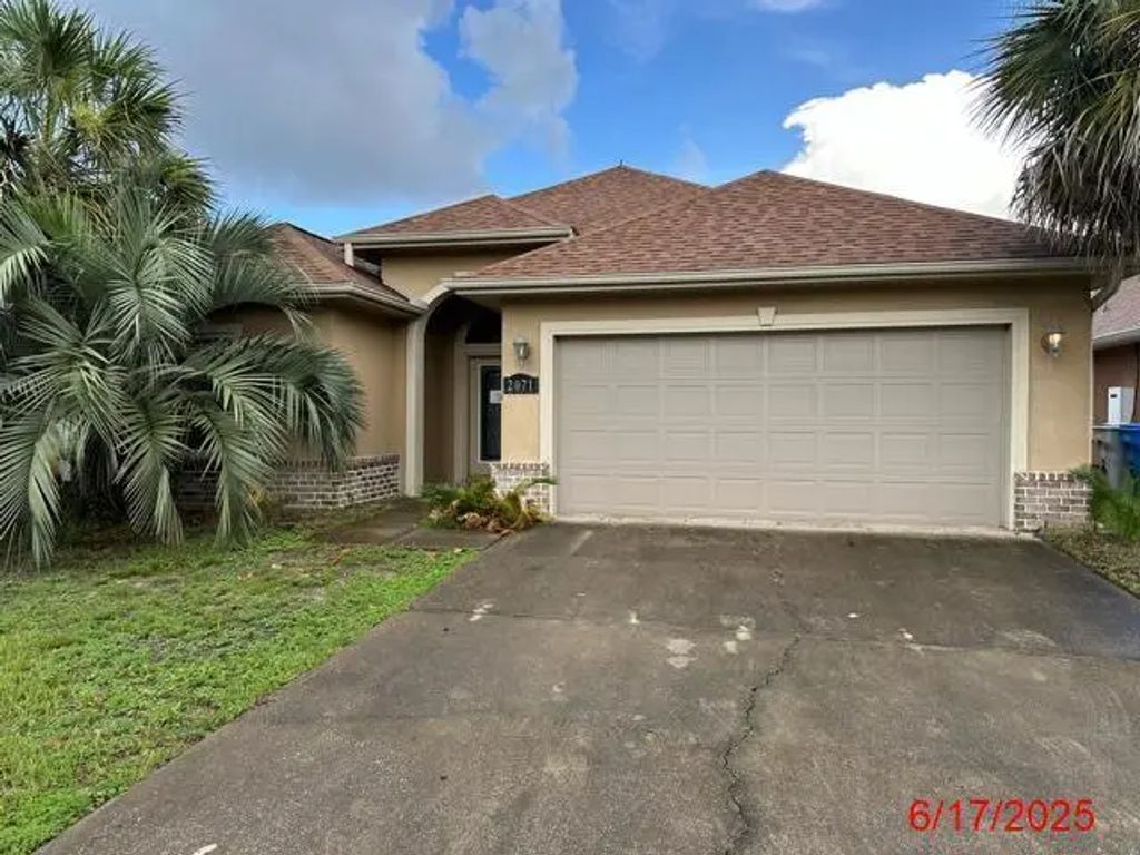 2071 Fountainview Drive, Navarre