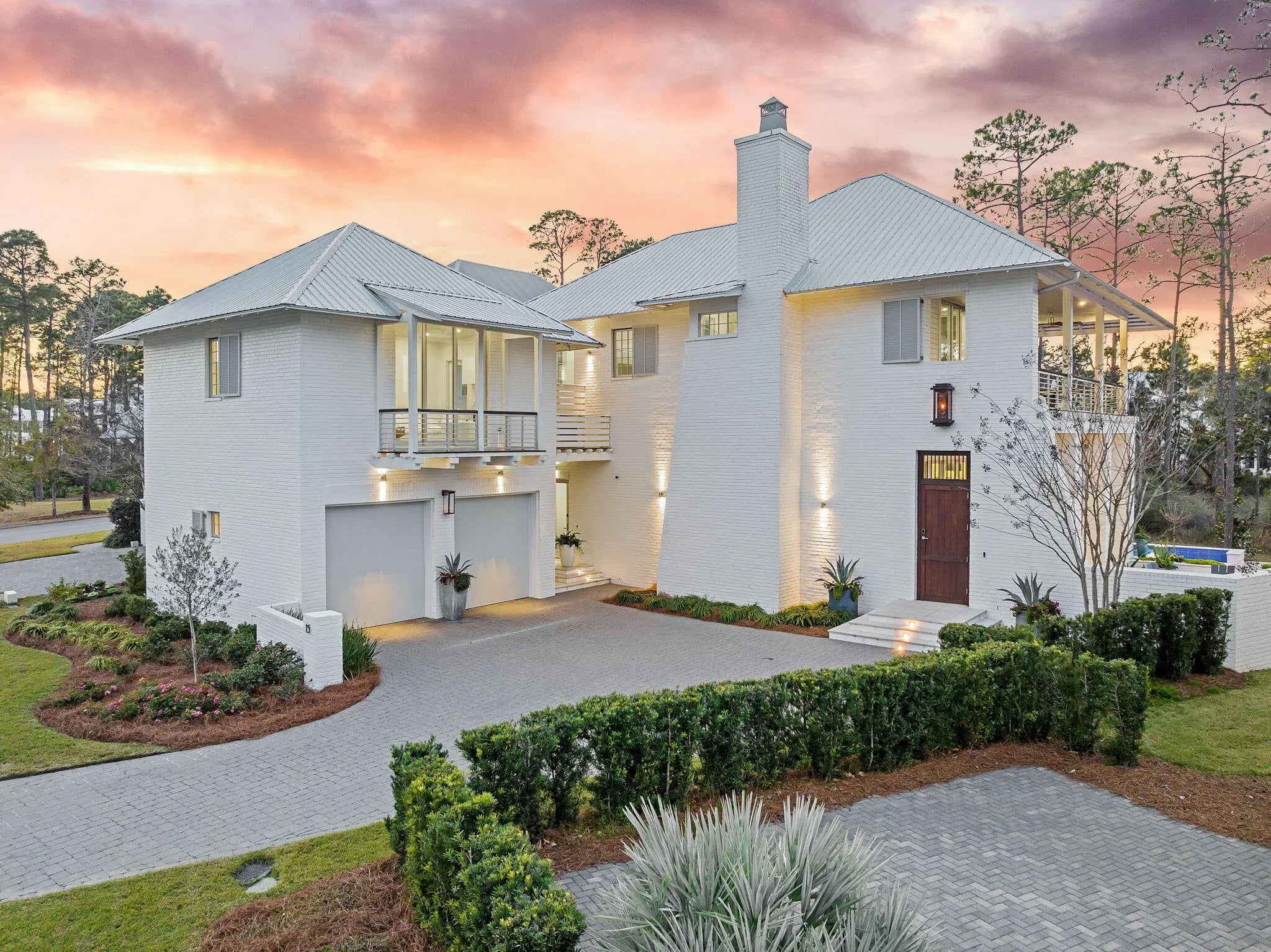 Photo of Listing #979676