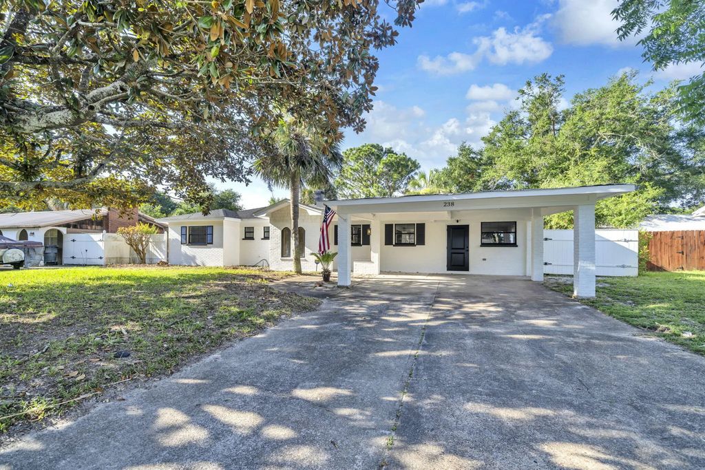 238 Nw Holmes Boulevard, Fort Walton Beach