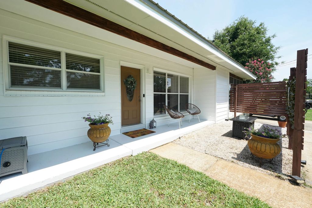 52 Ne Iowa Drive, Fort Walton Beach