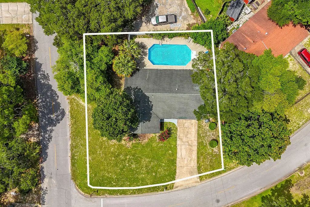 245 Nw Bayou Woods Drive, Fort Walton Beach