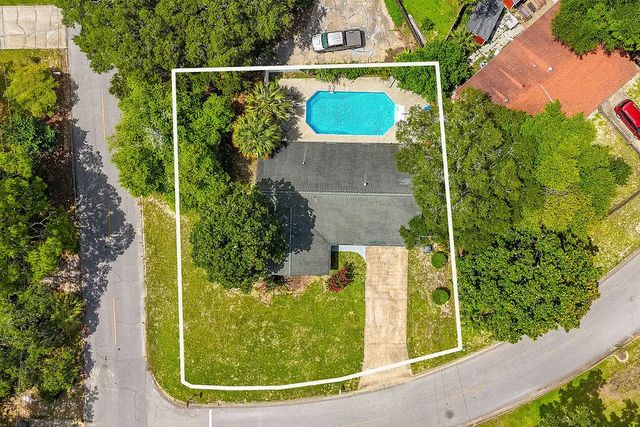 245 Nw Bayou Woods Drive, Fort Walton Beach