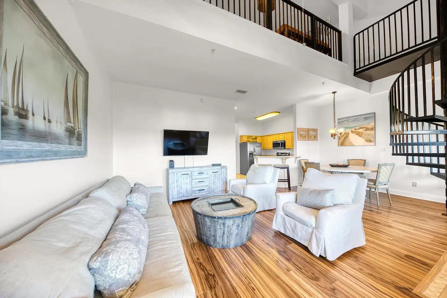 Photo of Listing #979846