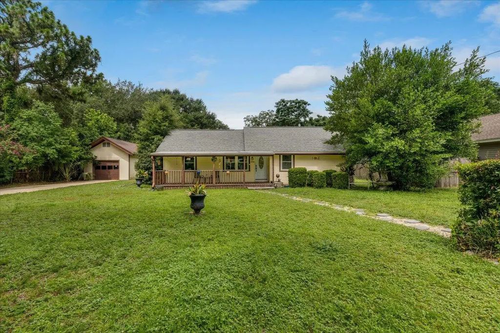 1554 Pine Street, Niceville
