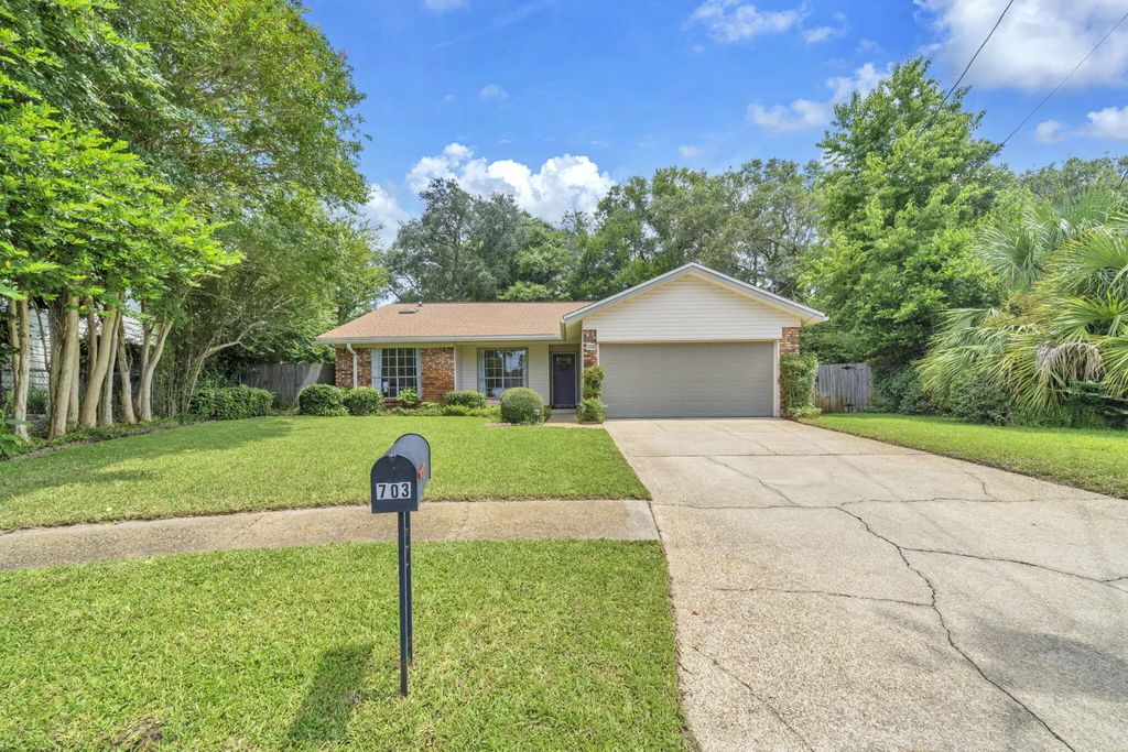 703 Osage Drive, Fort Walton Beach