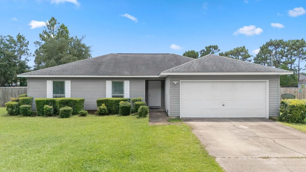 7221 Broadmoor Street, Navarre