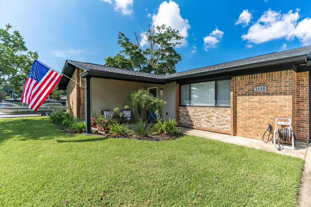 1110 Coral Drive, Niceville