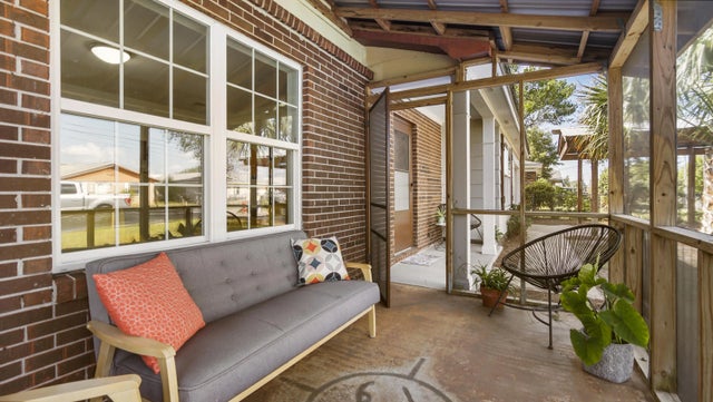 Photo of Listing #980836