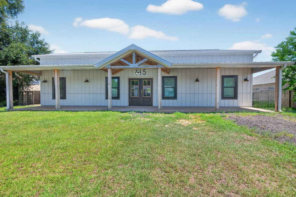 115 Ridgewood Avenue, Mary Esther