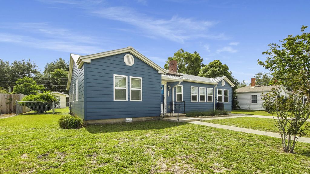 335 N Macarthur Avenue, Panama City