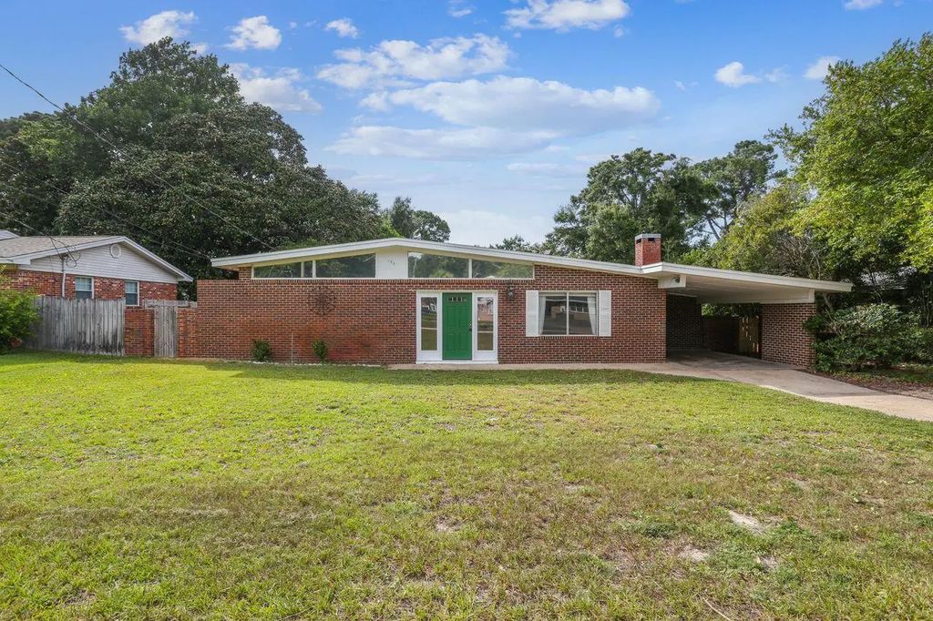 132 Ne Walton Drive, Fort Walton Beach