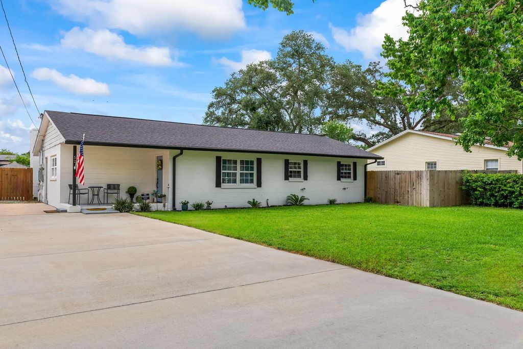 52 Nw Cape Drive, Fort Walton Beach