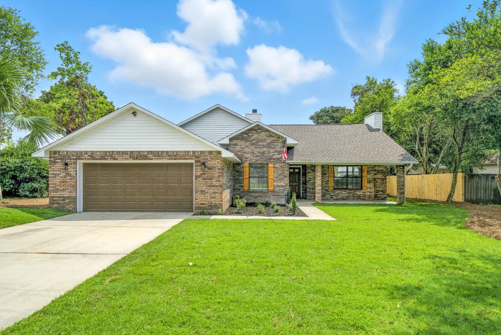 402 Cedar Street, Destin