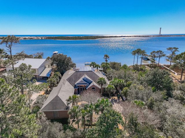 502 Parish Boulevard, Mary Esther
