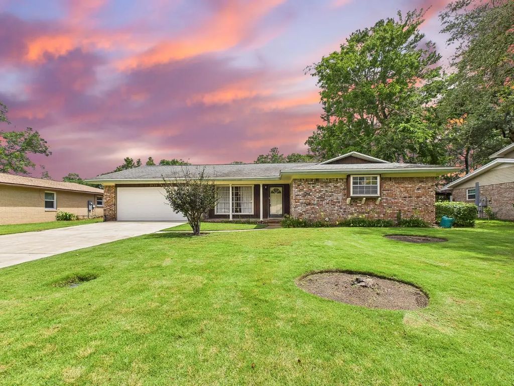2455 Duncan Drive, Niceville