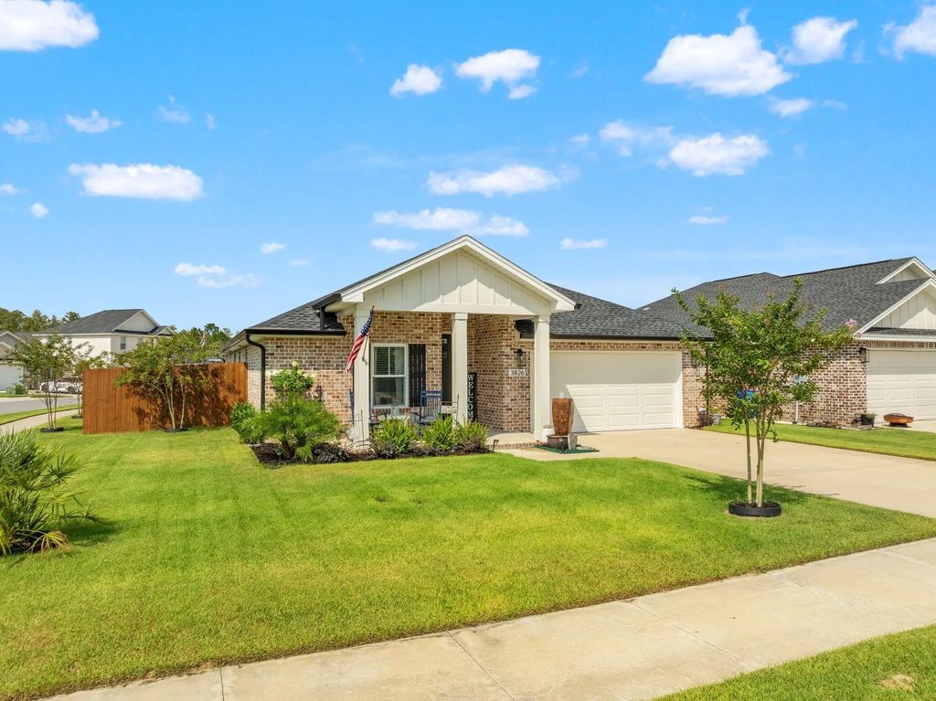 3826 Heartwood Street, Panama City