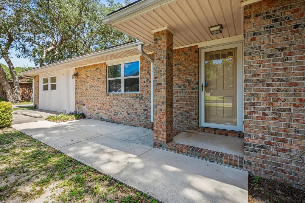 102 Duke Drive, Niceville