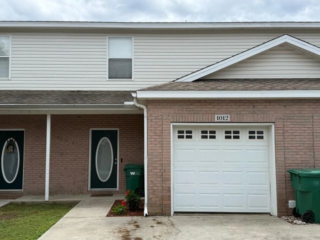 Photo of Listing #982123