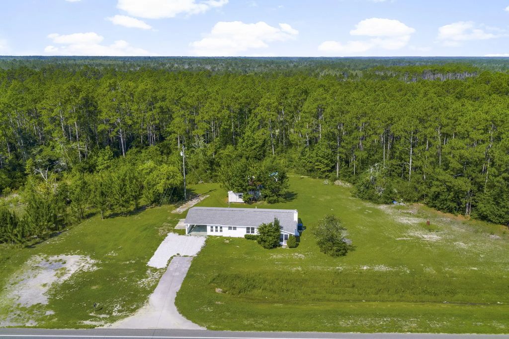 11631 Highway 77, Southport