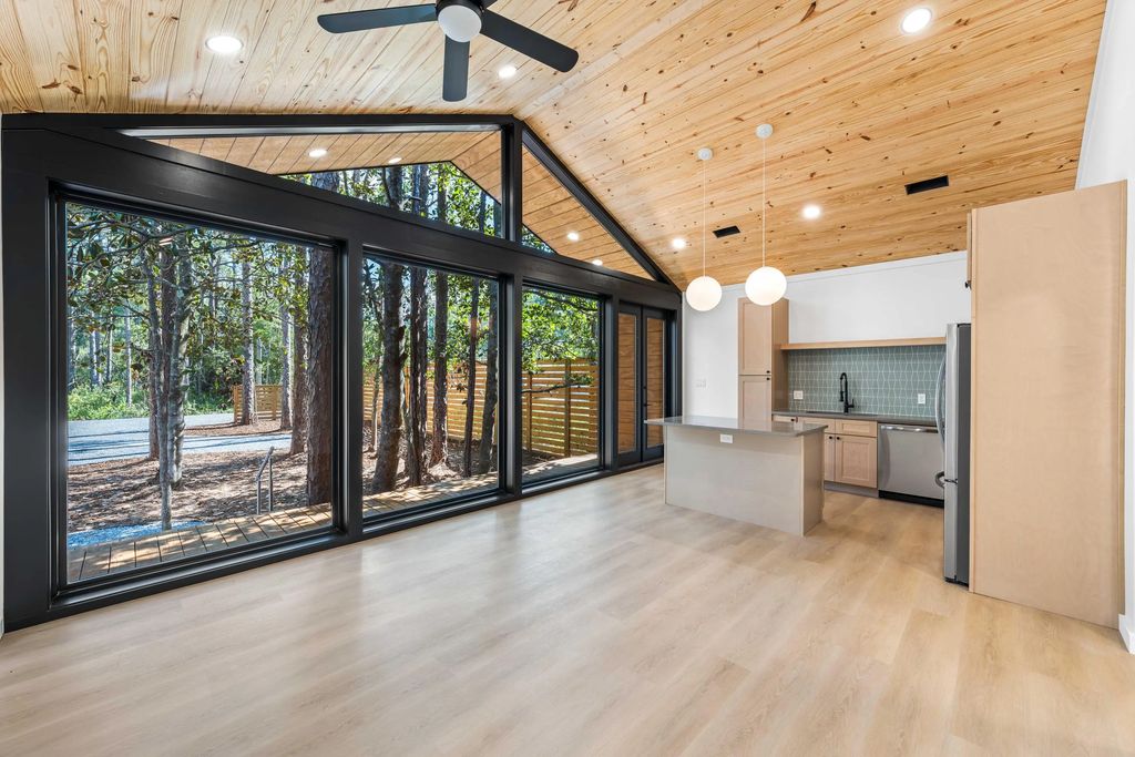 15 Currumbin Aly, Santa Rosa Beach