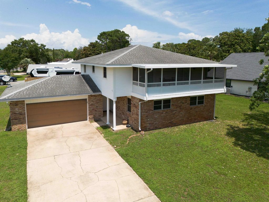 323 Olde Post Road, Niceville