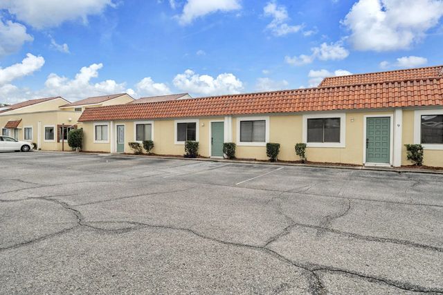 Photo of Listing #983157